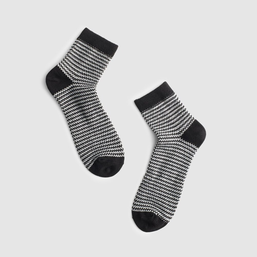 New in package Madewell textured-knit ankle socks, retail $15